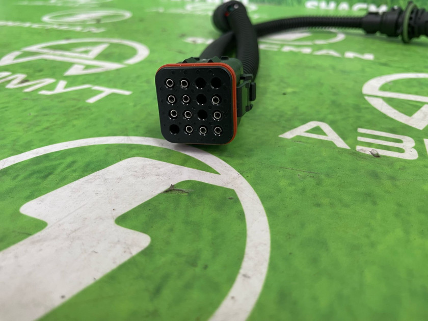 Переходник фар (Адаптер) правая SHACMAN X3000/X5000 DZ97259772116 (М) Переходник фар (Адаптер) правая SHACMAN X3000/X5000 DZ97259772116 (М)