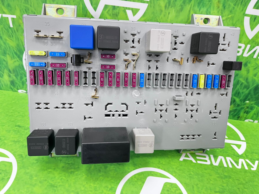 Блок предохранителей в сборе 81.25444.6060 (М) Блок предохранителей в сборе 81.25444.6060 (М)