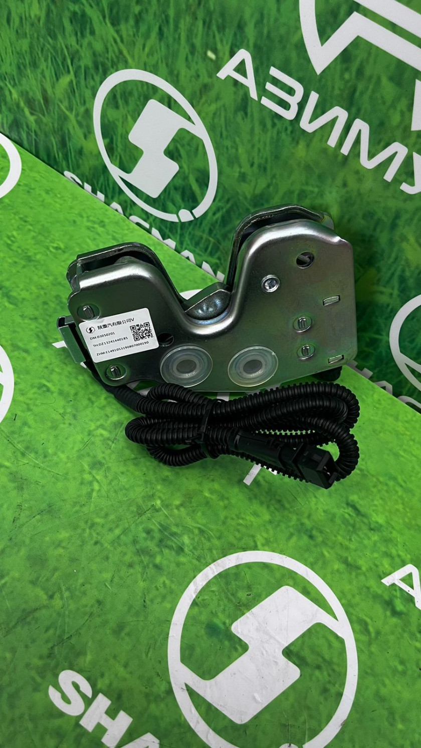 Замок кабины правый SHAANXI X3000 DZ13241440185(М) Замок кабины правый SHAANXI X3000 DZ13241440185(М)