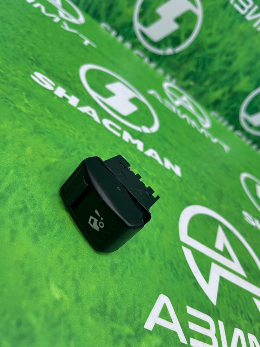 КНОПКА переключатель блокировки МОД SHACMAN X3000 DZ97189584745(М) КНОПКА переключатель блокировки МОД SHACMAN X3000 DZ97189584745(М)