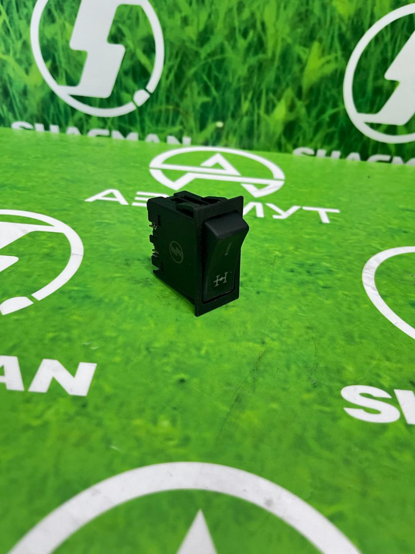 КНОПКА блокировки МКД SHACMAN F3000 81.25505.6280(М) КНОПКА блокировки МКД SHACMAN F3000 81.25505.6280(М)