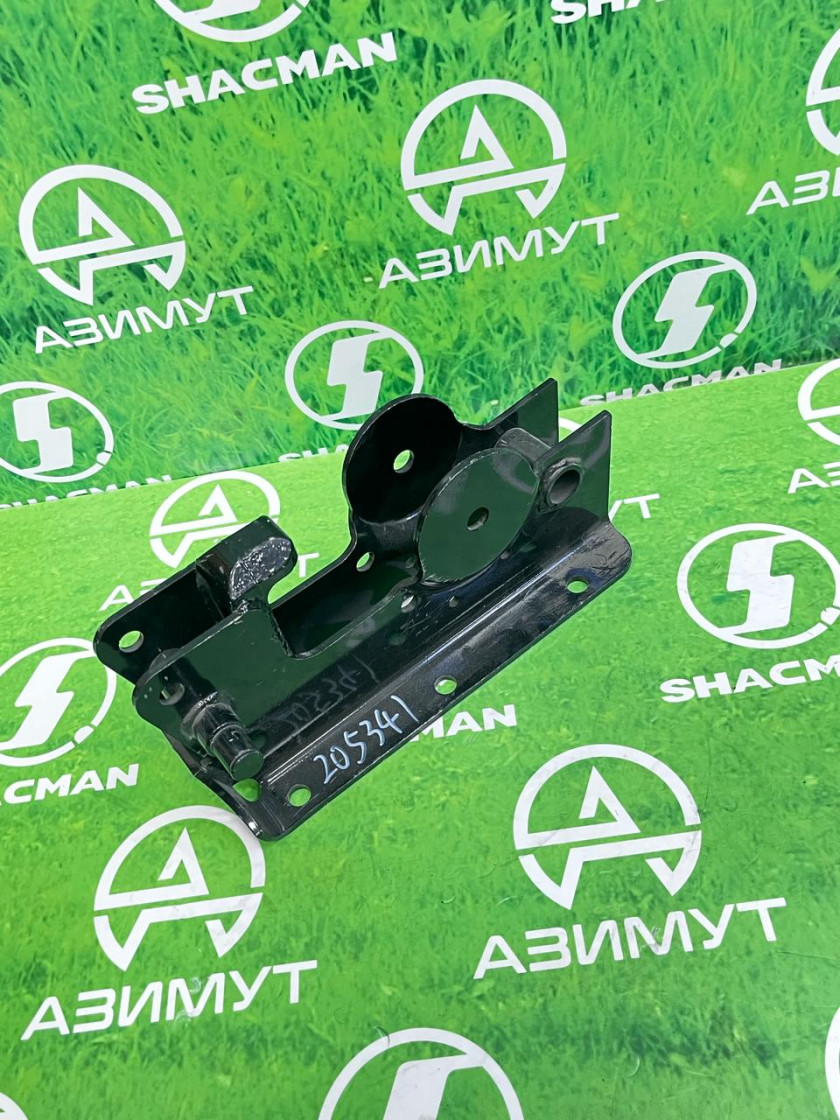 Кронштейн торсиона к кабине левый 81.41720.5341(М) Кронштейн торсиона к кабине левый 81.41720.5341(М)