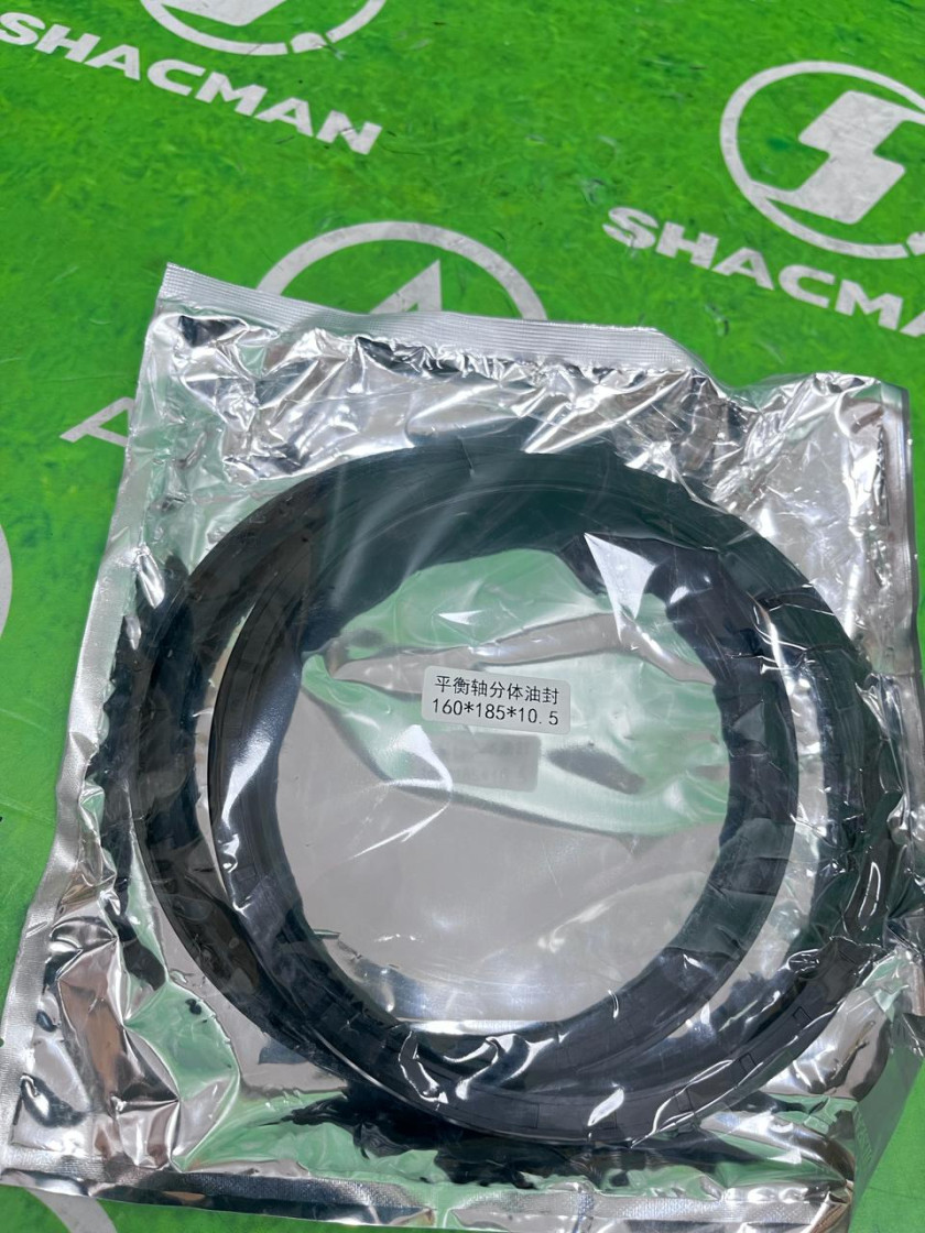 Сальник оси балансира 160х185х10,5 (М) Сальник оси балансира 160х185х10,5 (М)
