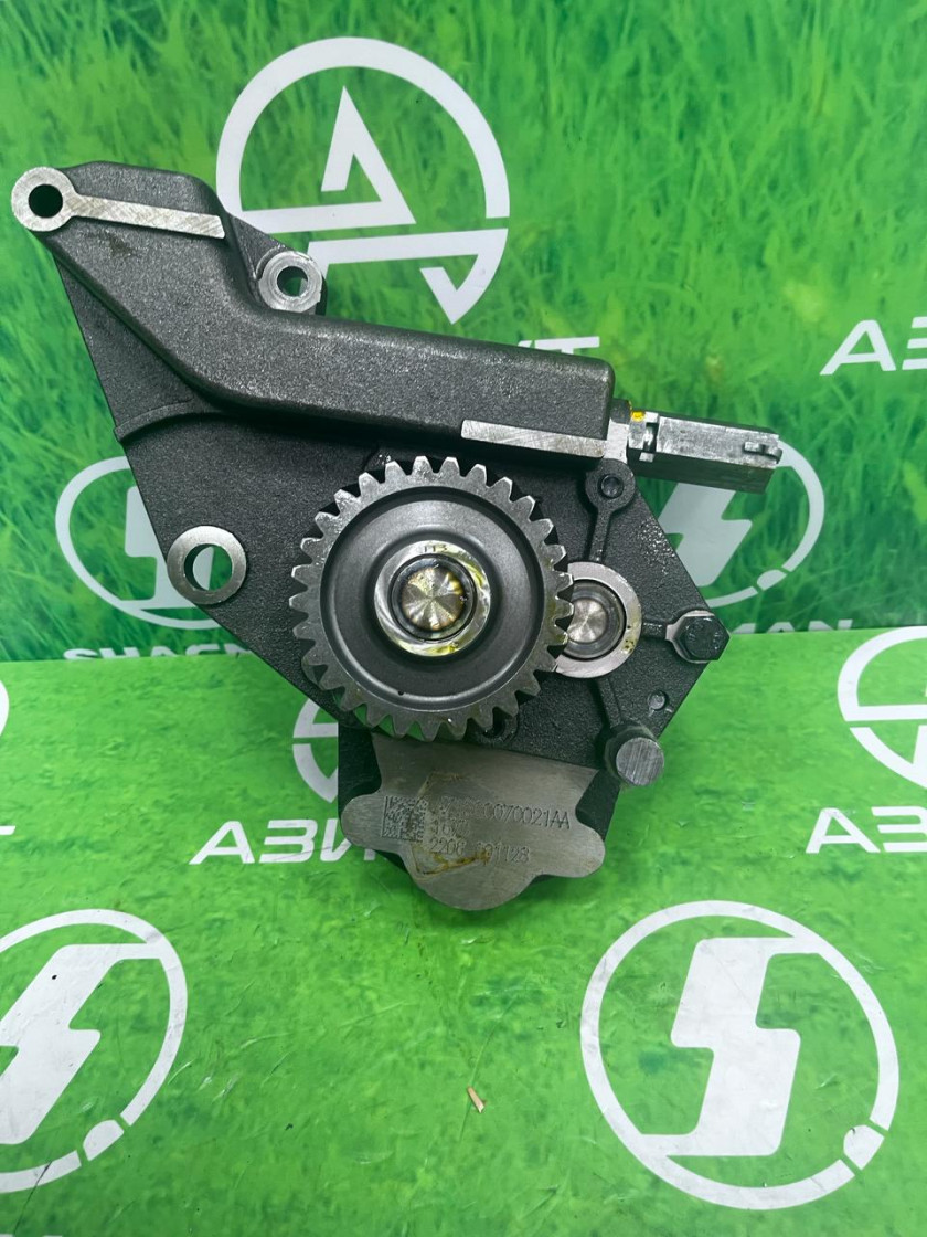 Насос масляный WD615/WP10 VG1500070021 (М) Насос масляный WD615/WP10 VG1500070021 (М)