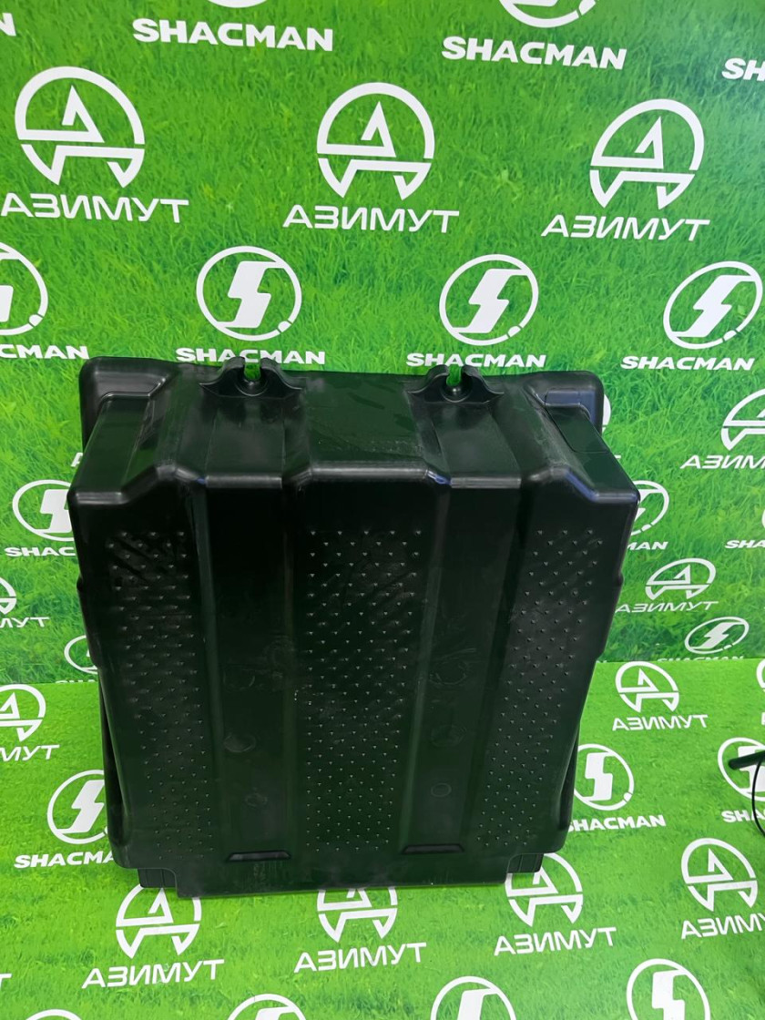 Крышка аккумуляторная тягач Х3000 DZ9X259760107(М) Крышка аккумуляторная тягач Х3000 DZ9X259760107(М)